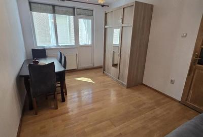 Apartament cu 3 camere semidecomandat în Spitalul Județean - 5