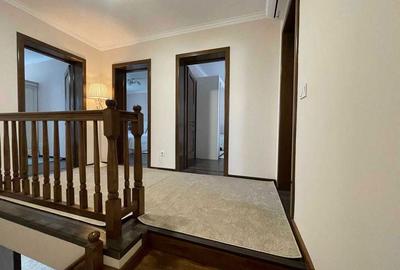 Casă cu 4 camere în Exterior Vest - 3