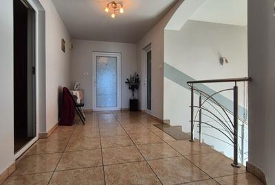 Casă cu 5 camere cu Teren 814 Mp în Sânnicolau Mic - 13