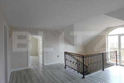 Casă cu 5 camere cu Teren 1590 Mp în Luna - 4