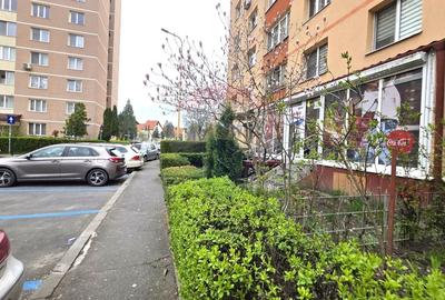 Spațiu comercial, de 57 mp, în Calea București - 2