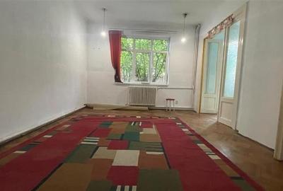 Vatra Luminoasa, vila 7 camere, curte 121 mp - 2