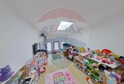 Casă individuală cu 6 camere cu Teren 1359 Mp în Est - 7