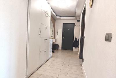 Apartament cu 3 camere decomandat în Craiovei