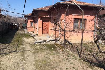 Casă cu 5 camere cu Teren 2594 Mp în Central - 10