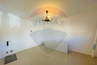 Casă cu 6 camere cu Teren 500 Mp în Calea Dumbrăvii - 3