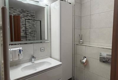 Apartament cu 3 camere decomandat în Andrei Mureșanu - 2