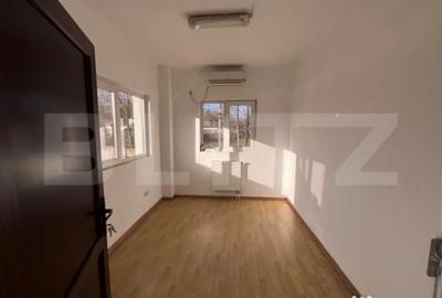 Casă cu 11 camere cu Teren 1342 Mp în Central - 15