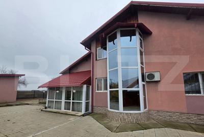 Casă cu 4 camere cu Teren 1749 Mp în Central - 17