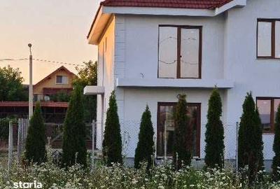 Casă cu 3 camere cu Teren 150 Mp în Central - 2