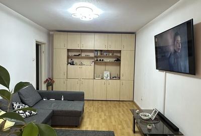 Apartament cu 3 camere decomandat, mobilat în Drumul Taberei