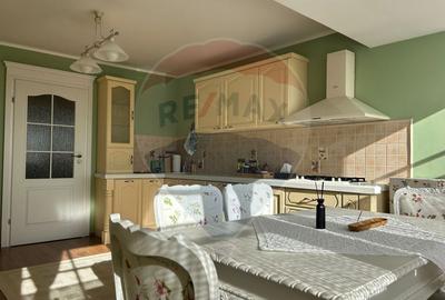 De vanzare apartament de lux pe Blvd. Decebal - 5