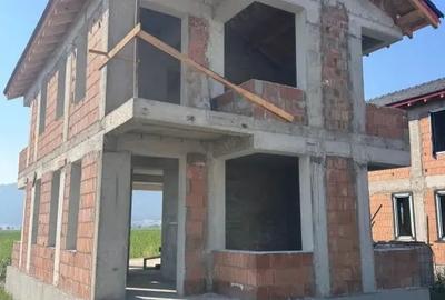Casă individuală cu 3 camere cu Canalizare în Ghimbav - 5