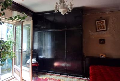 Casă cu 4 camere cu Canalizare în Cotroceni - 3
