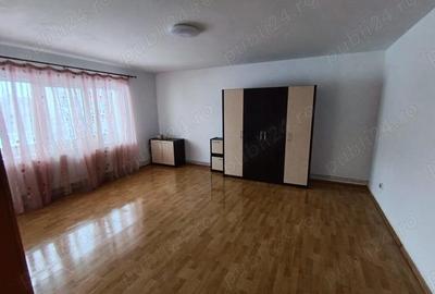 Casă cu Teren 300 Mp în Central - 3