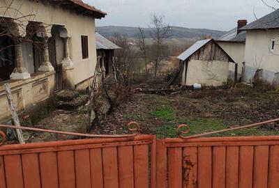 Casă cu 3 camere cu Teren 3200 Mp în Sutești - 2