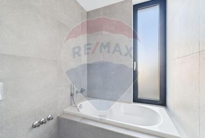 Vila luminoasa si moderna de vanzare in Amber Forest Tunari - 17