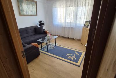 Apartament cu 2 camere decomandat în Poarta 6 - 6