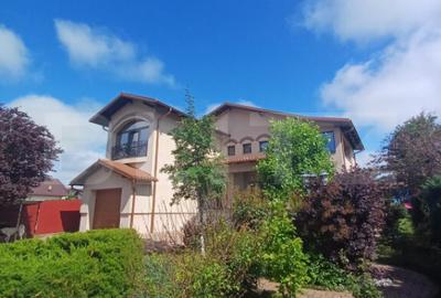Casă cu 5 camere cu Teren 1000 Mp în Central - 16