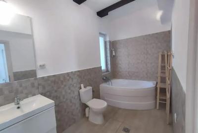 Casă cu 5 Camere | Locuinta sau Birouri | Gradina cu Pomi Fructiferi - 9