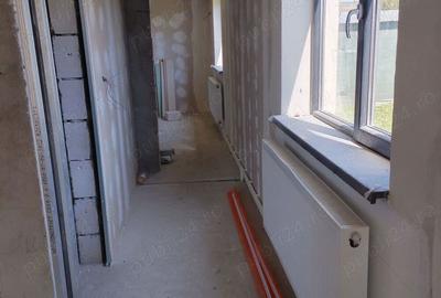 Doua imobile + teren negociabil - 2