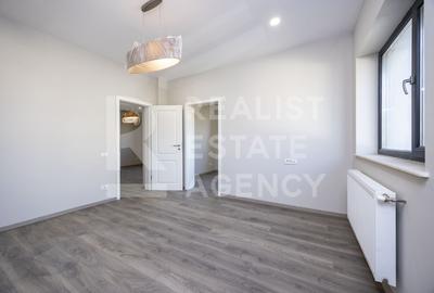 Casă individuală cu 8 camere cu Canalizare în 1 Mai - 43