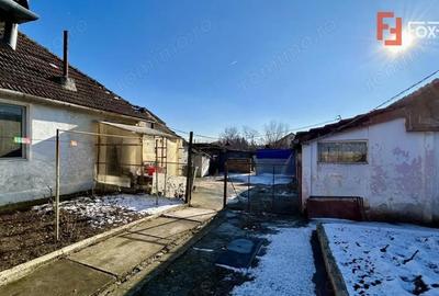 Casă cu 5 camere cu Garaj în Sânandrei