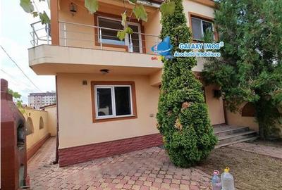 Casă individuală cu 6 camere cu Teren 230 Mp în Central - 2