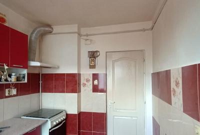 Apartament 2 camere 1min. ?coala Centrala Campina