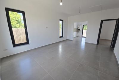 Casă individuală cu 3 camere cu Teren 270 Mp în Berceni - 2