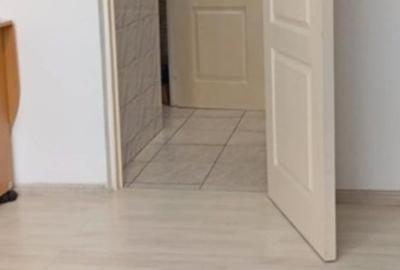 Garsonieră semidecomandată în Tractorul - 5