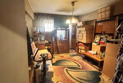 Vand apartament 3 camere