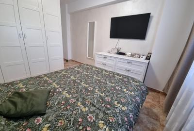 Apartament cu 2 camere decomandat, mobilat în Central