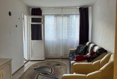 Apartament cu 2 camere decomandat în Micro 38 - 1