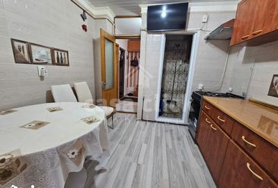 Apartament cu 3 camere decomandat, mobilat în Piața Centrală - 9
