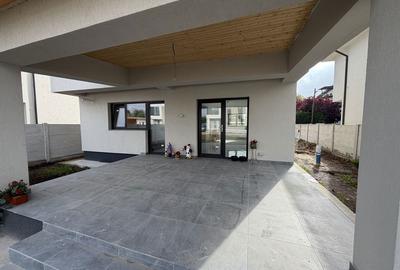 Casă cu 4 camere cu Teren 450 Mp în Olteni - 8