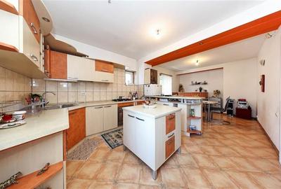Vanzare Casa zona Tractorul, teren aferent 700 mp - 35