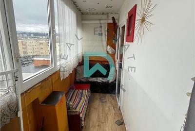 Apartament cu 3 camere decomandat, mobilat în Tractorul - 7