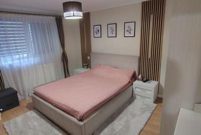 Apartament cu 3 camere decomandat în Micro 5 - 8