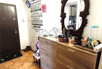 Apartament cu 3 camere semidecomandat în Micro 3 - 2