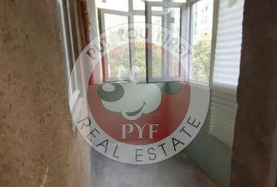 Apartament cu 3 camere decomandat în Rahova - 2