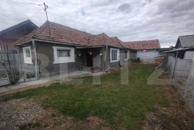 Casa batraneasca, 70 mp, teren 25 ari, orasul Beclean - 1