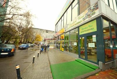 Militari Piata Veteranilor Spatiu Stradal, 24 Mp, Vitrina De Sticla - 4