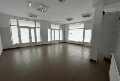 Spațiu comercial, de 78 mp, în Central - 3