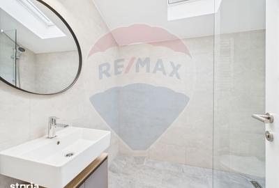 Casă cu 5 camere cu Teren 75 Mp în Central - 11