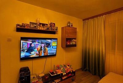 Apartament cu 3 camere decomandat în Abator - 1