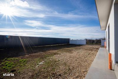 Casă cu 4 camere cu Teren 592 Mp în Oșorhei - 2