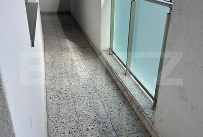 Apartament decomandat cu 3 camere, cu suprafata de 65,70 mp, parcare, zona Terra - 7