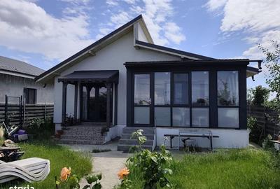 Casă cu 4 camere în Bâcu - 2