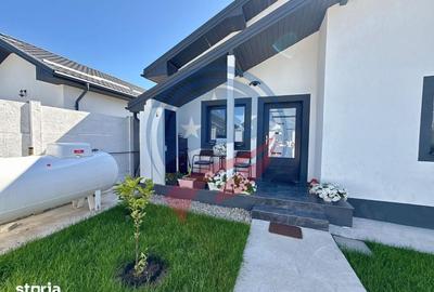 Casă cu 3 camere cu Teren 250 Mp în Malu Mare - 9